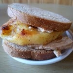 Mini-toast van gegrilde foie gras met appeltjes en calvados