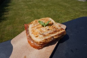 Toast gandaham tomaat mozarella